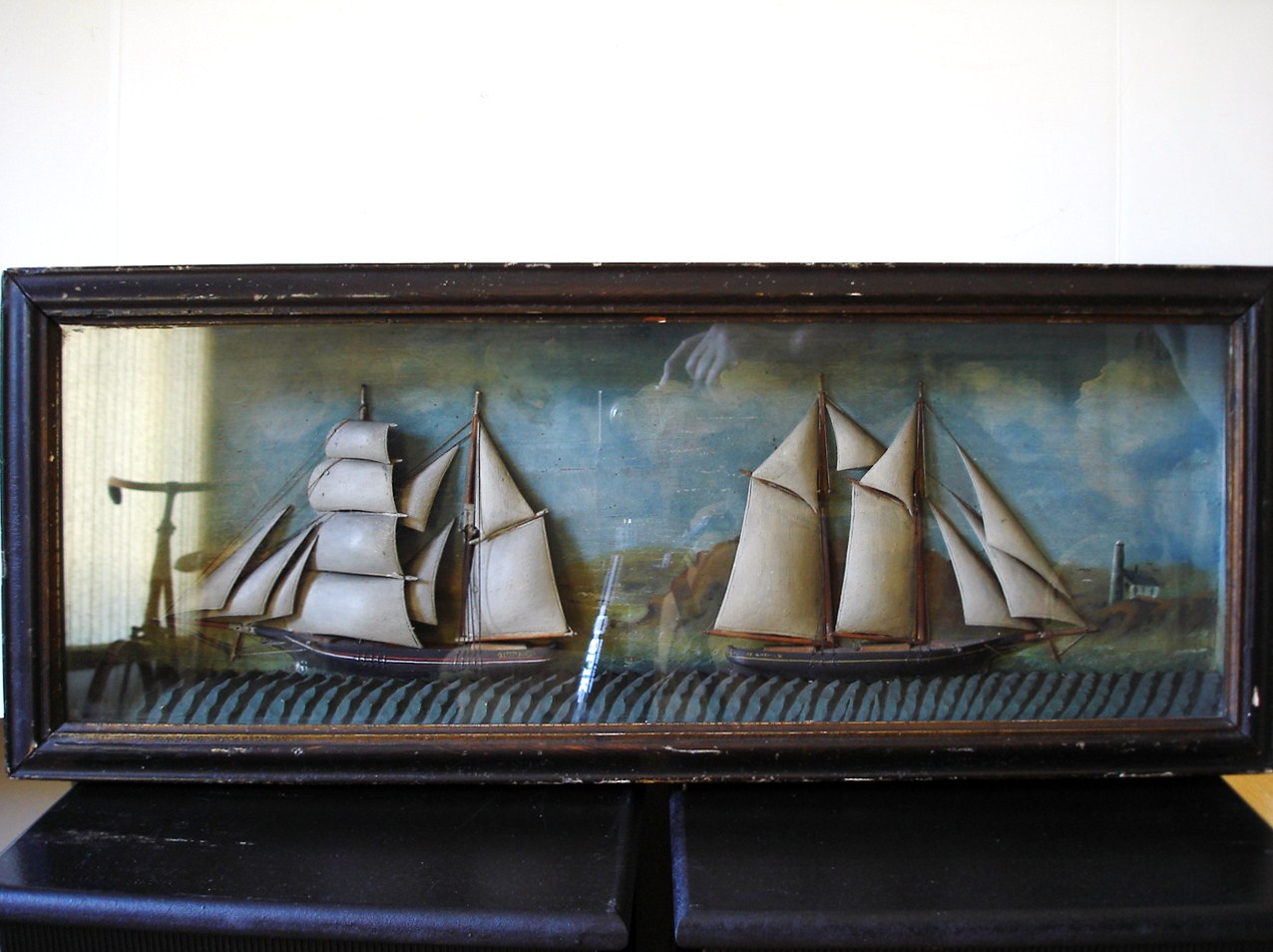 DETAILED SMALL DIORAMA WITH 2 SHIPS