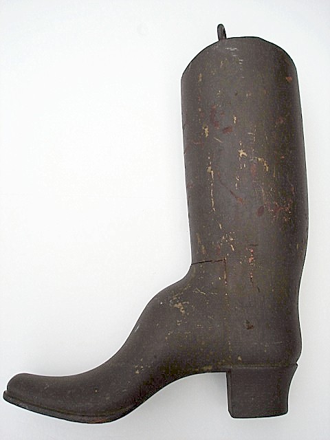 CARVED BOOT TRADE SIGN