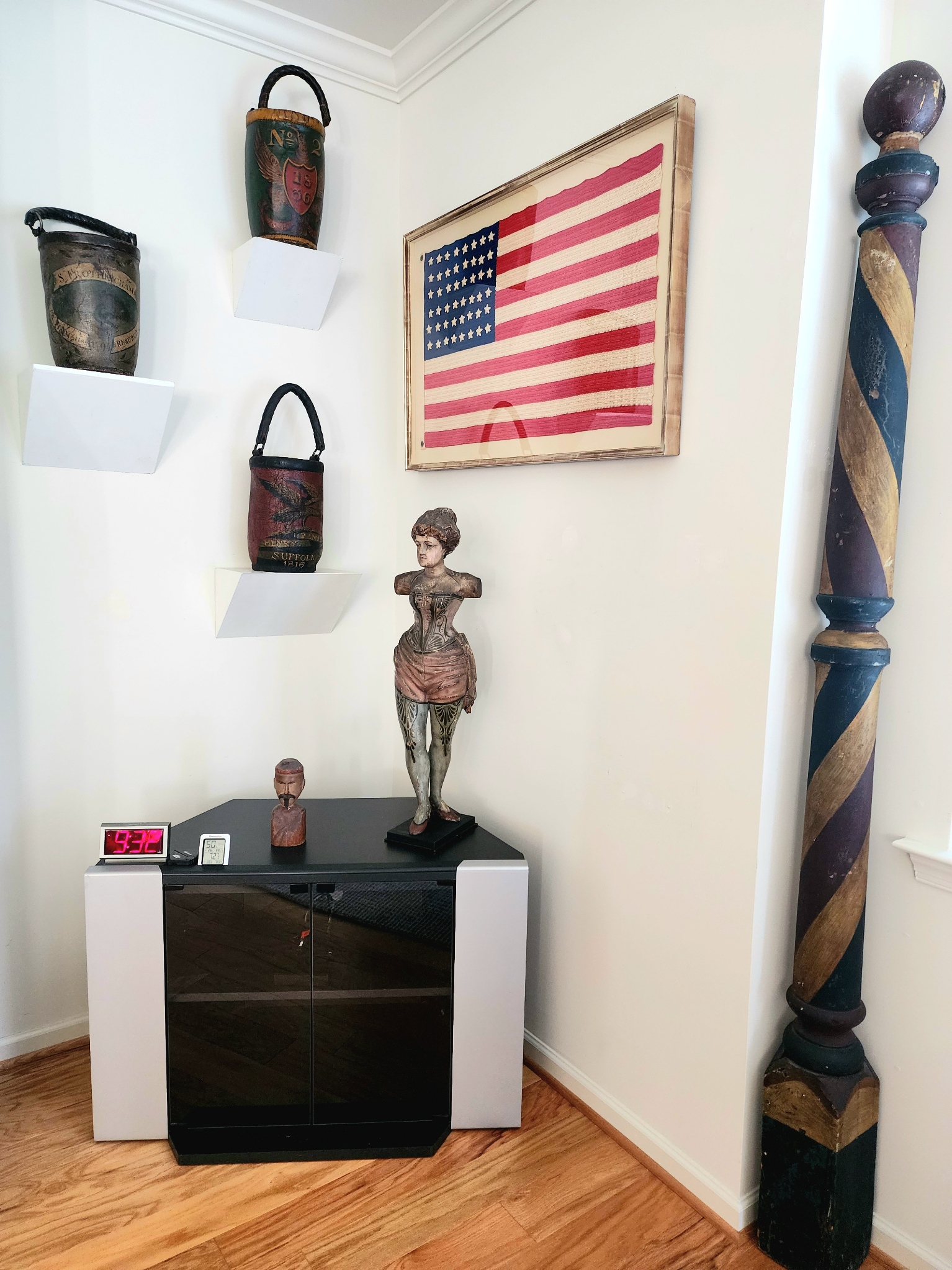GALLERY VIEWS