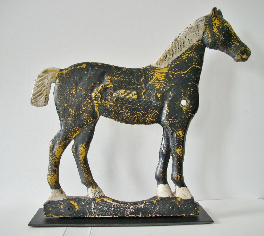 PAINTED SHORT TAIL HORSE
